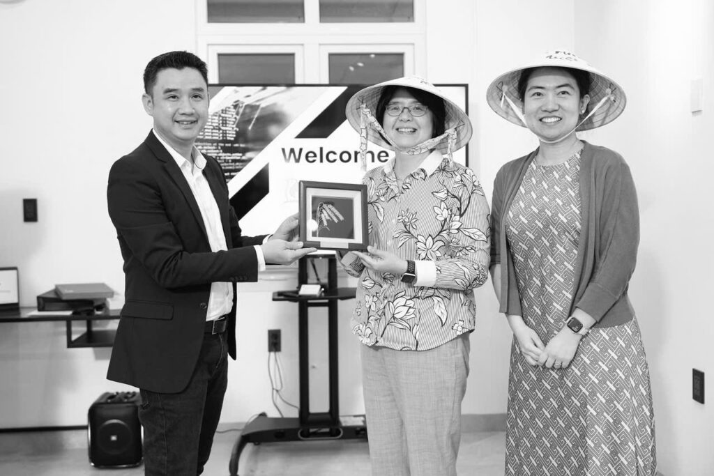 the travel seminar led by suffolk university in boston, u.s.​3